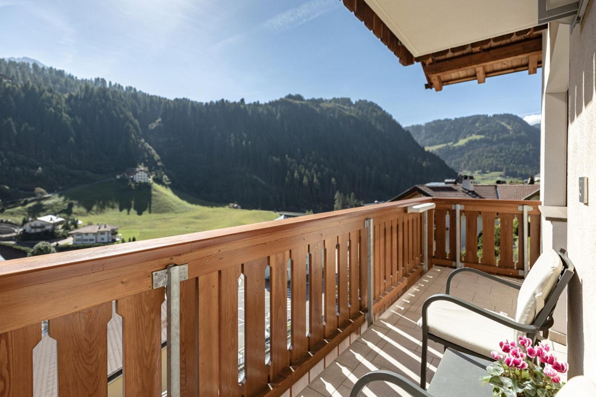Apartments Soval Santa Cristina Val Gardena Eksteriør billede